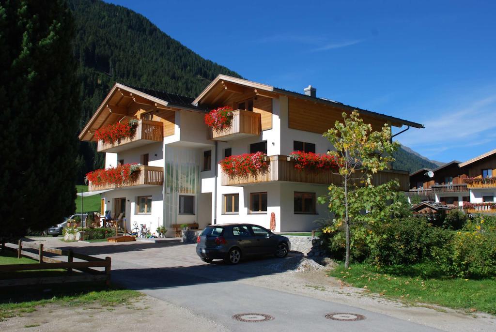 Haus Kargruber Apartment Santa Maddalena in Casies Exterior foto